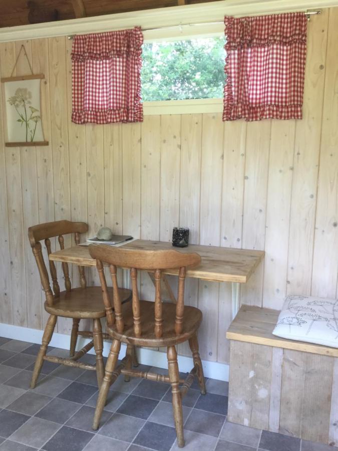 De Akker, Unieke Overnachting In Pipowagens! Ommeren Luaran gambar